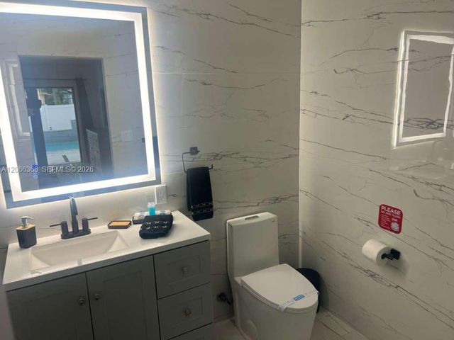 39 SE 7th Street, Dania Beach, FL 33004