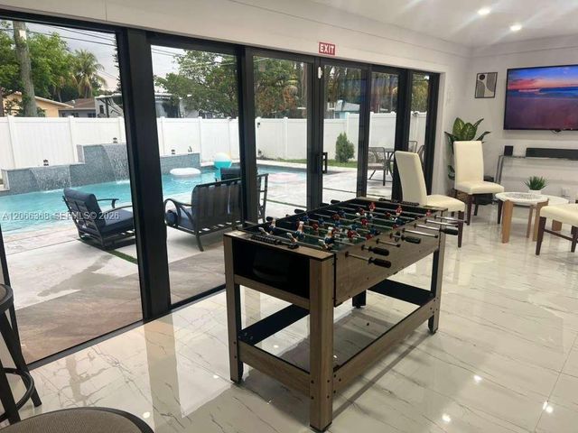 39 SE 7th Street, Dania Beach, FL 33004