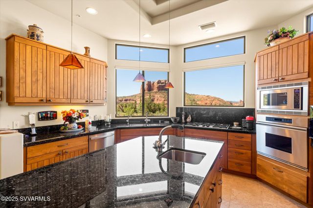 55 N PRIMROSE Point N, Sedona, AZ 86336