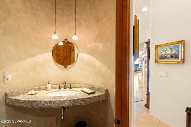 55 N PRIMROSE Point N, Sedona, AZ 86336