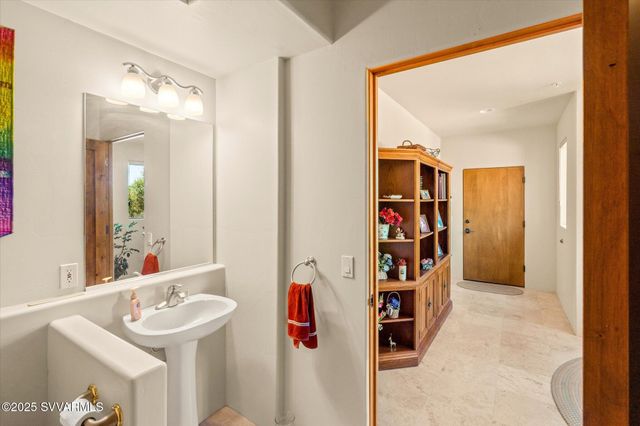 55 N PRIMROSE Point N, Sedona, AZ 86336