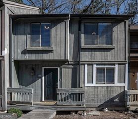 106 Fernbanks Court, Athens, GA 30605