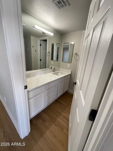 8500 E INDIAN SCHOOL Road 248, Scottsdale, AZ 85251