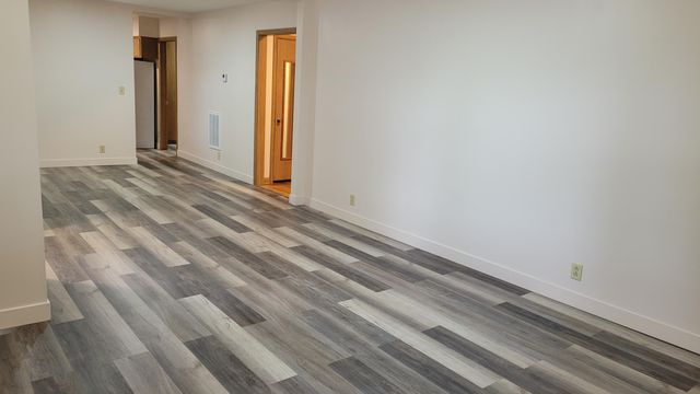 415 N Locust Street, Marshfield, MO 65706