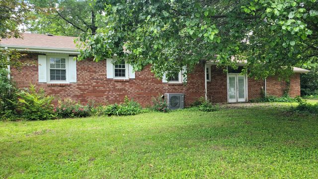 415 N Locust Street, Marshfield, MO 65706