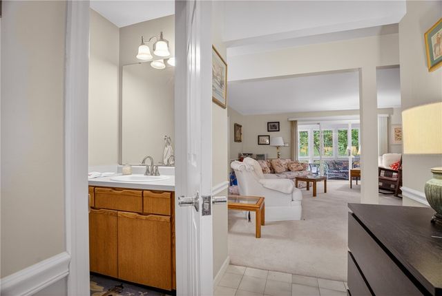 501 White Birch Ct, Harmar, PA 15238