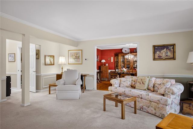 501 White Birch Ct, Harmar, PA 15238