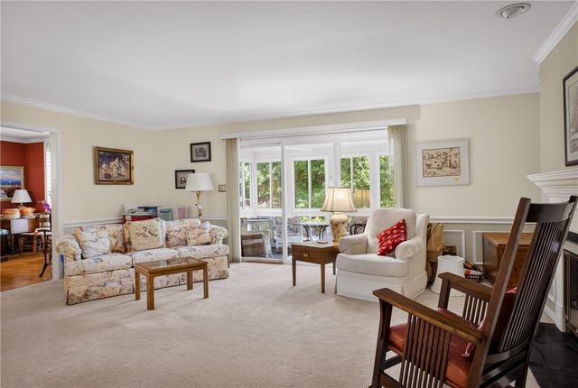 501 White Birch Ct, Harmar, PA 15238