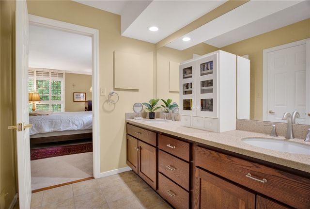 501 White Birch Ct, Harmar, PA 15238
