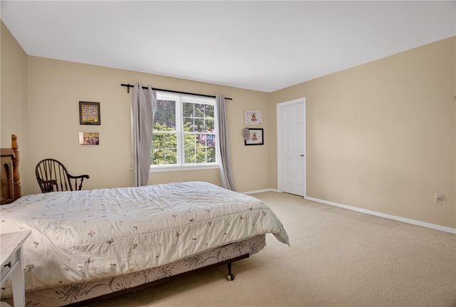 501 White Birch Ct, Harmar, PA 15238