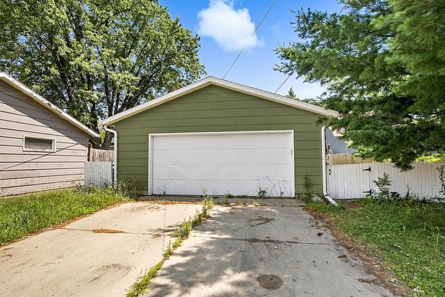 147 18th Avenue N, Saint Cloud, MN 56303