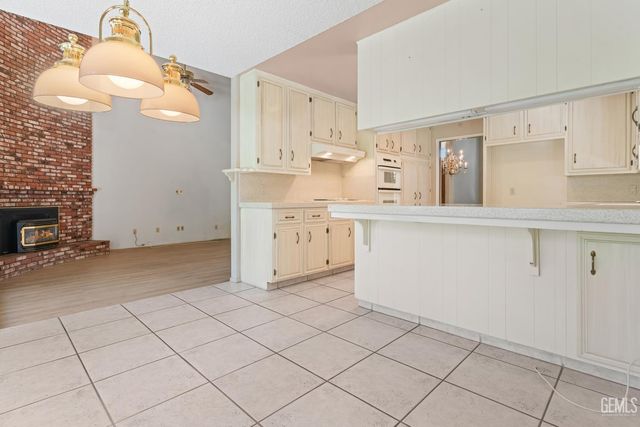 7308 Budge Way, Bakersfield, CA 93309