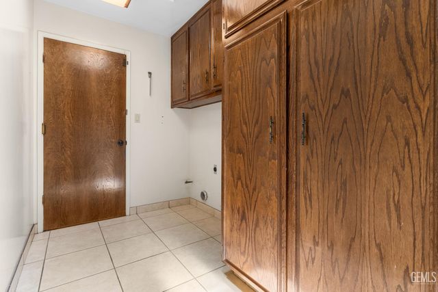 7308 Budge Way, Bakersfield, CA 93309