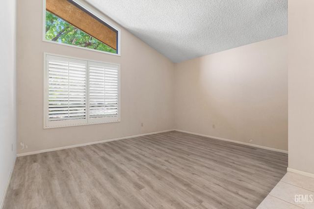 7308 Budge Way, Bakersfield, CA 93309