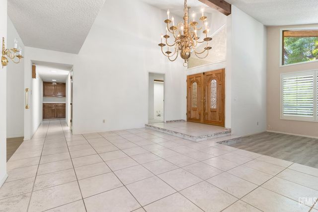7308 Budge Way, Bakersfield, CA 93309