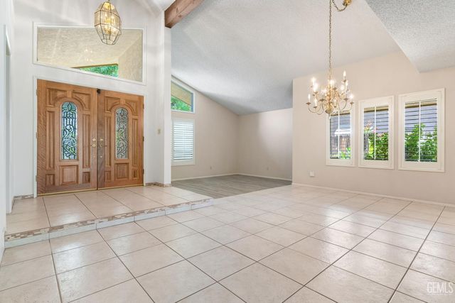 7308 Budge Way, Bakersfield, CA 93309