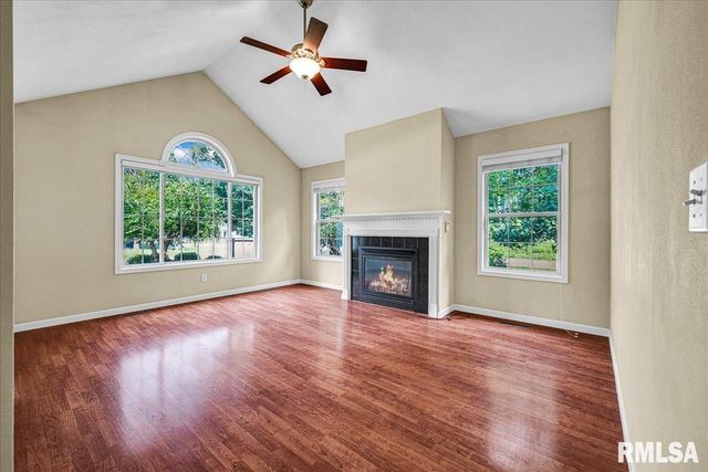 228 BRIARWOOD Place, Dahinda, IL 61428