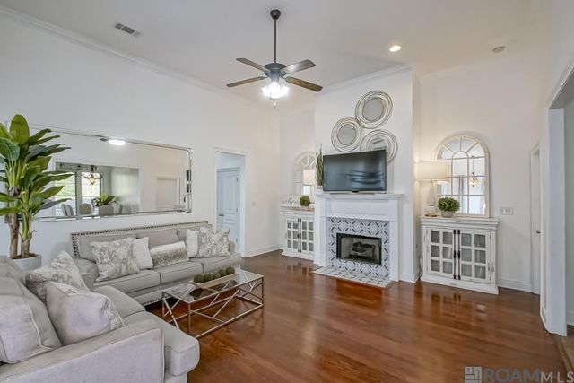 36286 W Pine Grove Ct, Prairieville, LA 70769