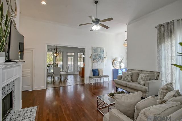 36286 W Pine Grove Ct, Prairieville, LA 70769