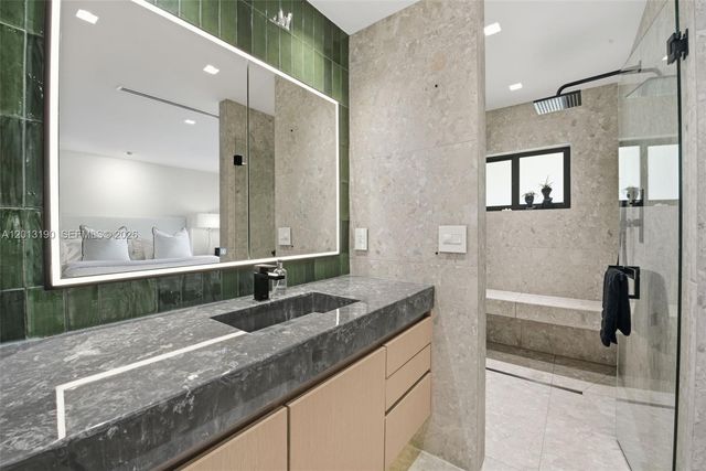 331 NW 38th St 331, Oakland Park, FL 33309