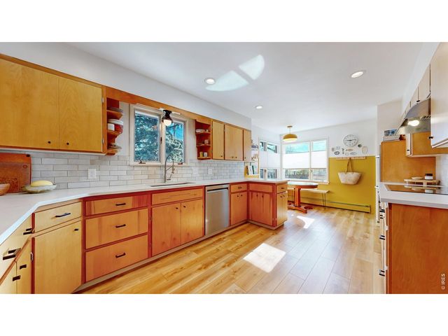 1516 Ruart Dr, Loveland, CO 80538