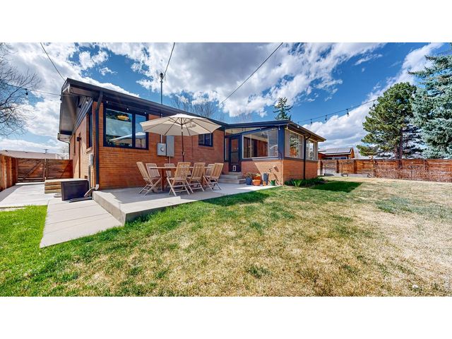 1516 Ruart Dr, Loveland, CO 80538