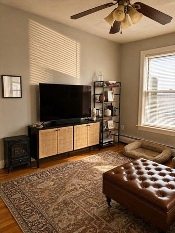 44 Wallis St 1, Beverly, MA 01915