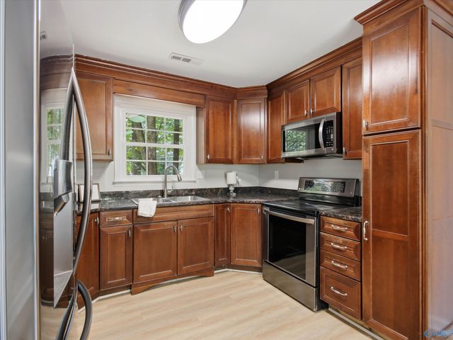 106 Stavemill Circle, Madison, AL 35758