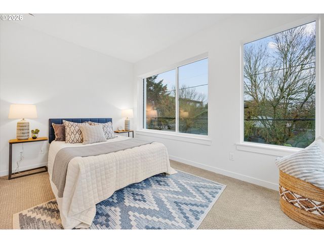 1418 N Jarrett St, Portland, OR 97217