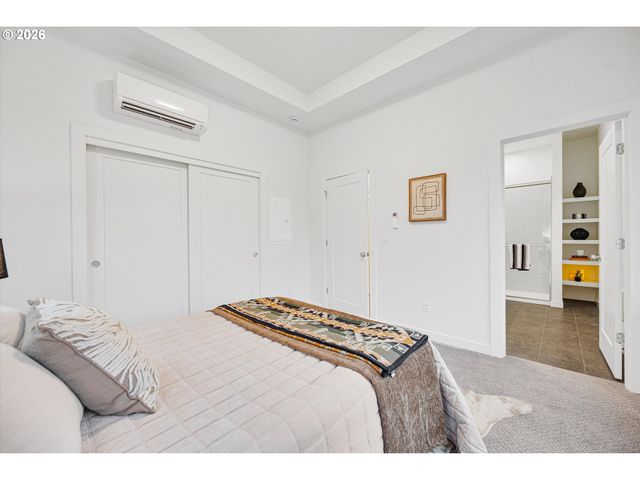 1418 N Jarrett St, Portland, OR 97217