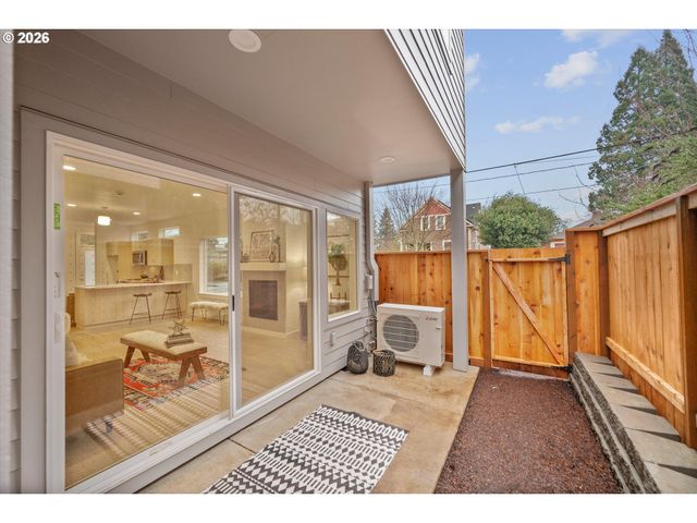 1418 N Jarrett St, Portland, OR 97217