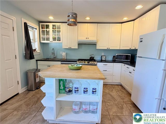2303 Huntington Street, Bethlehem City, PA 18017