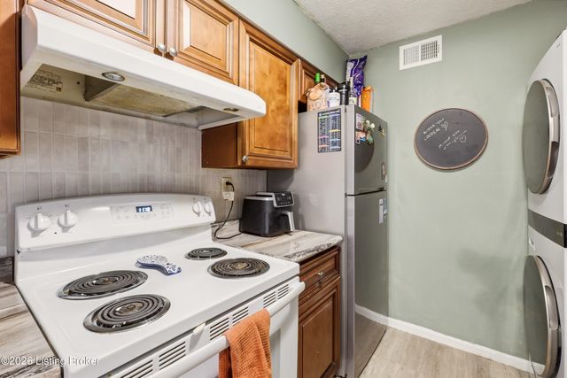 3506 Lodge Ln APT 326, Louisville, KY 40218