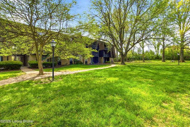 3506 Lodge Ln APT 326, Louisville, KY 40218