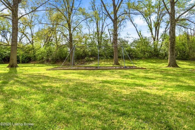 3506 Lodge Ln APT 326, Louisville, KY 40218