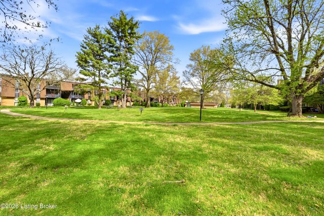 3506 Lodge Ln APT 326, Louisville, KY 40218