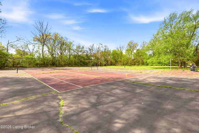 3506 Lodge Ln APT 326, Louisville, KY 40218