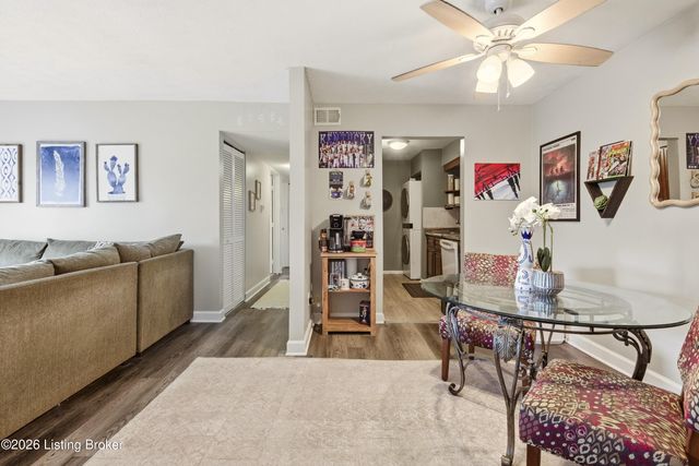 3506 Lodge Ln APT 326, Louisville, KY 40218