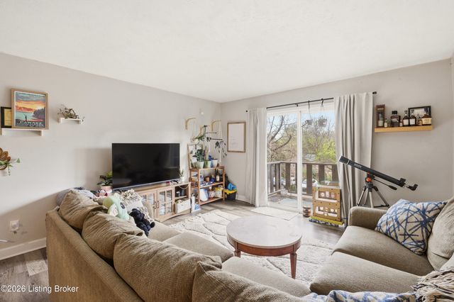 3506 Lodge Ln APT 326, Louisville, KY 40218