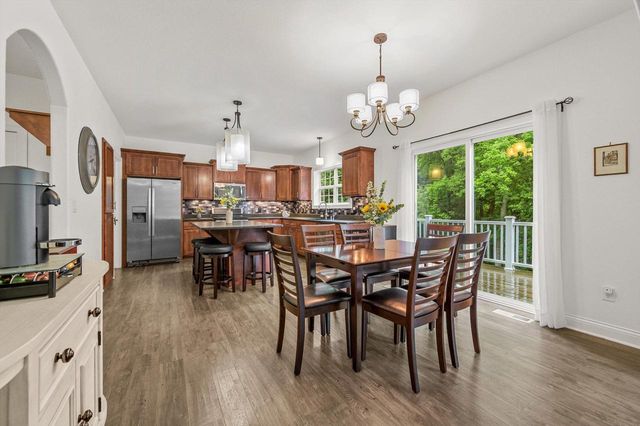 1809 Coldwater Creek DRIVE, Waukesha, WI 53188