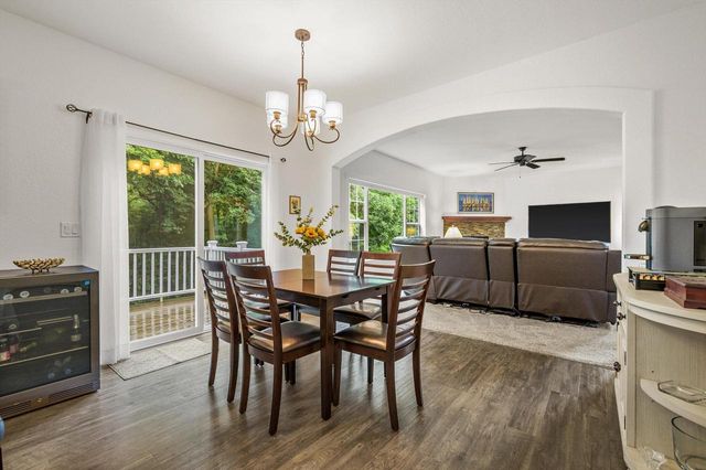 1809 Coldwater Creek DRIVE, Waukesha, WI 53188