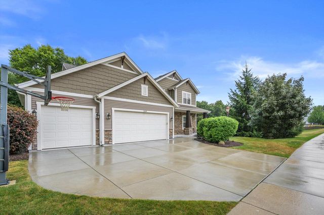 1809 Coldwater Creek DRIVE, Waukesha, WI 53188