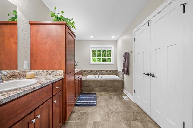 1809 Coldwater Creek DRIVE, Waukesha, WI 53188