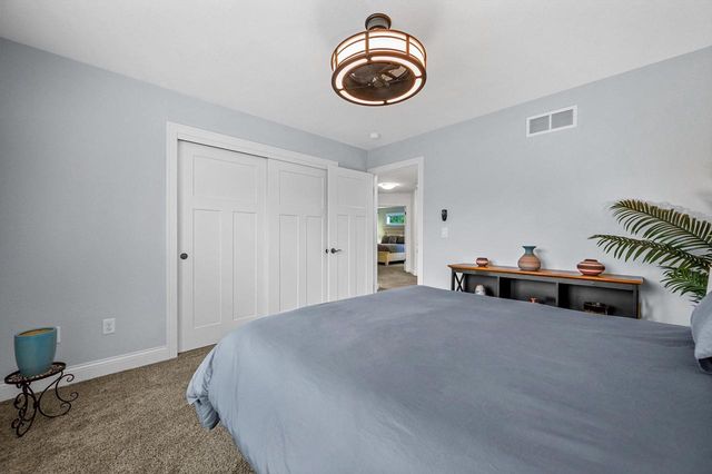 1809 Coldwater Creek DRIVE, Waukesha, WI 53188