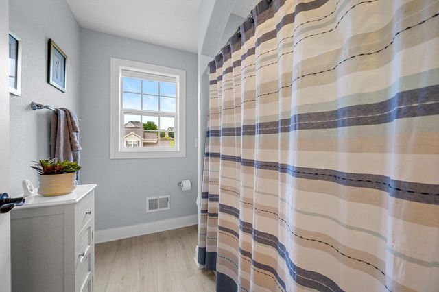 1809 Coldwater Creek DRIVE, Waukesha, WI 53188