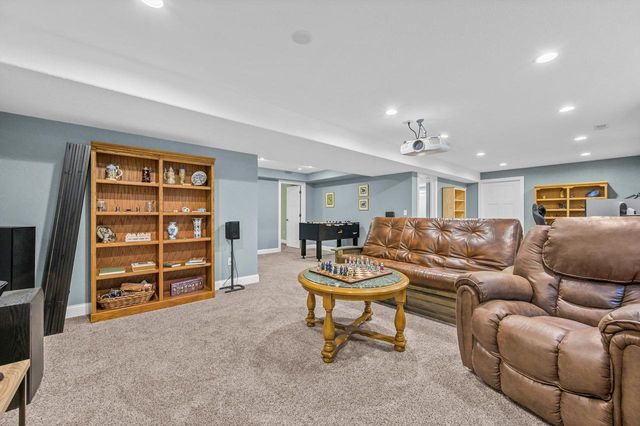 1809 Coldwater Creek DRIVE, Waukesha, WI 53188