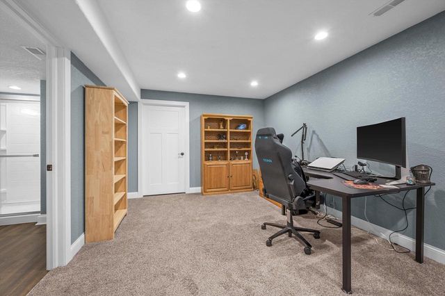 1809 Coldwater Creek DRIVE, Waukesha, WI 53188
