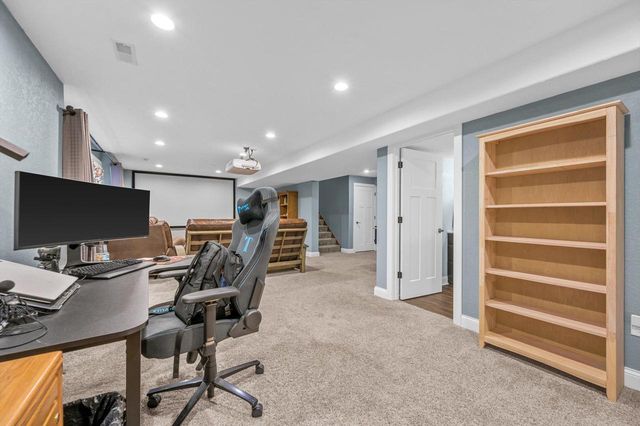 1809 Coldwater Creek DRIVE, Waukesha, WI 53188
