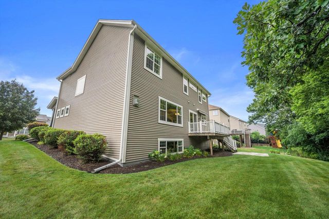 1809 Coldwater Creek DRIVE, Waukesha, WI 53188