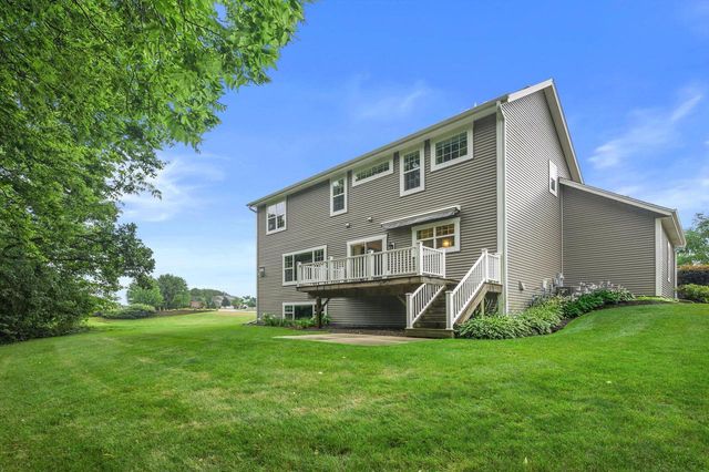 1809 Coldwater Creek DRIVE, Waukesha, WI 53188